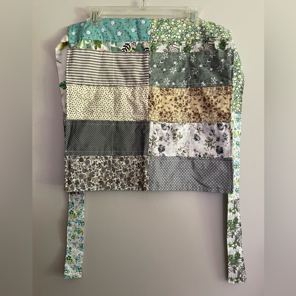 Hand Sewn 16 Pocket Chicken Egg Apron - New